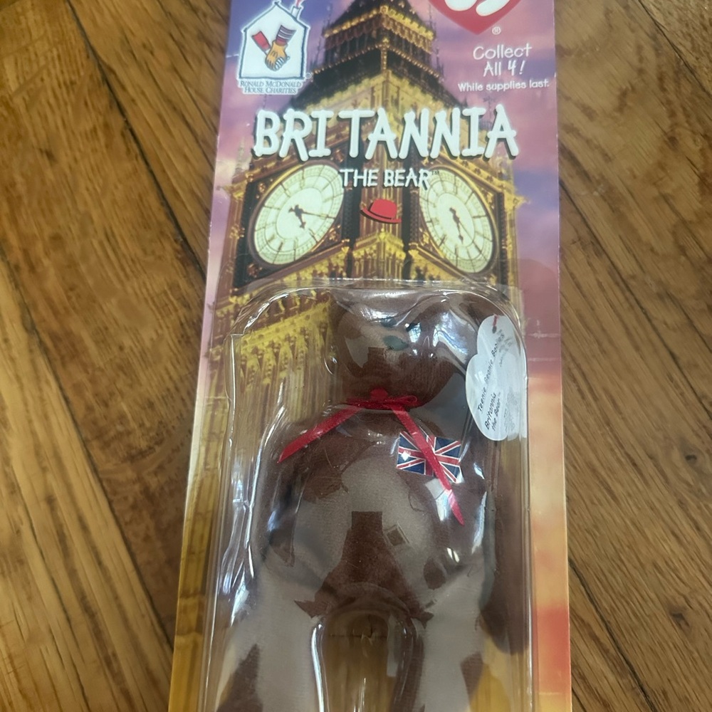 Britannia the Bear Collectible Toy